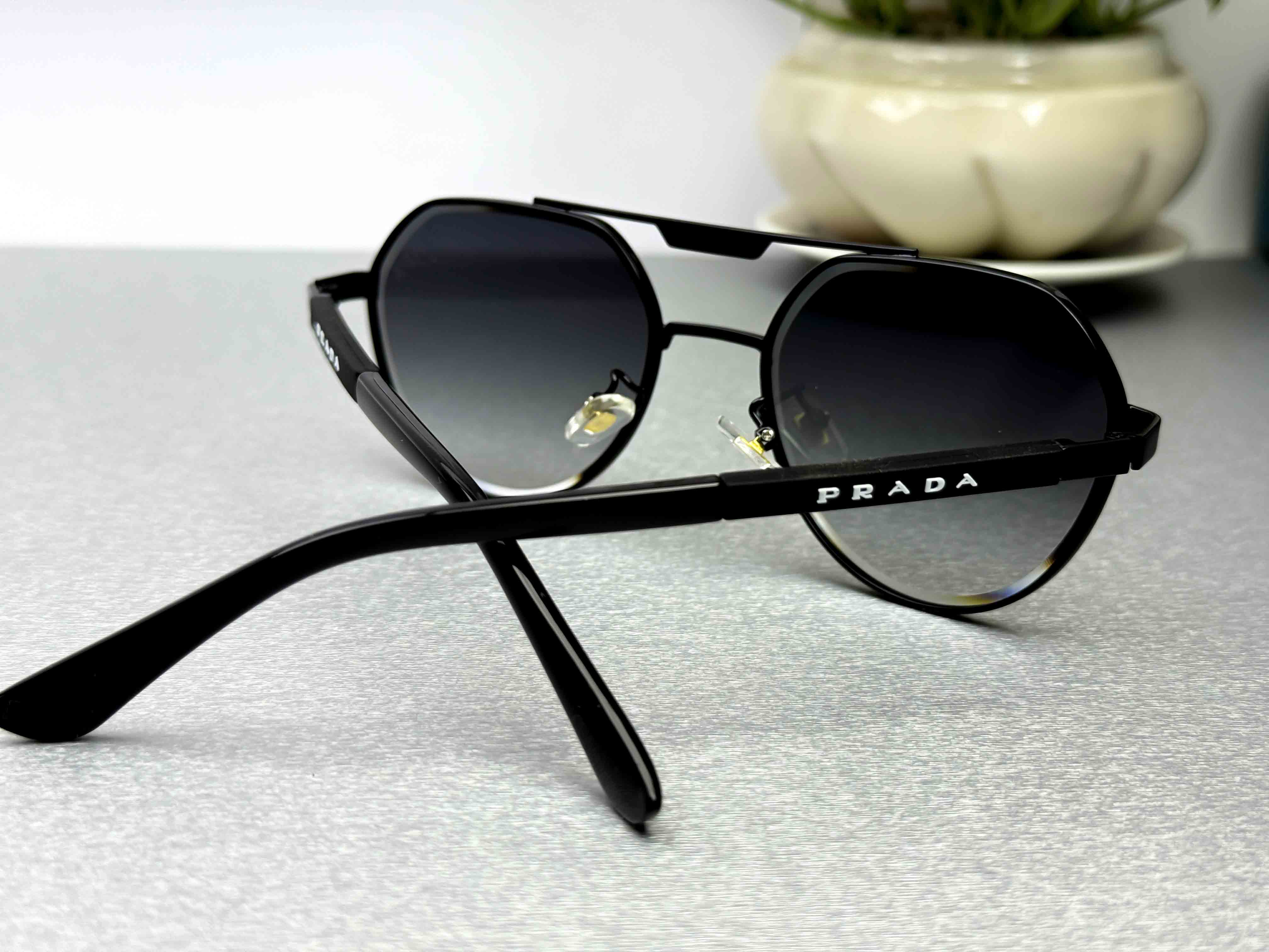 Prada Premium sunglass 23226-BK