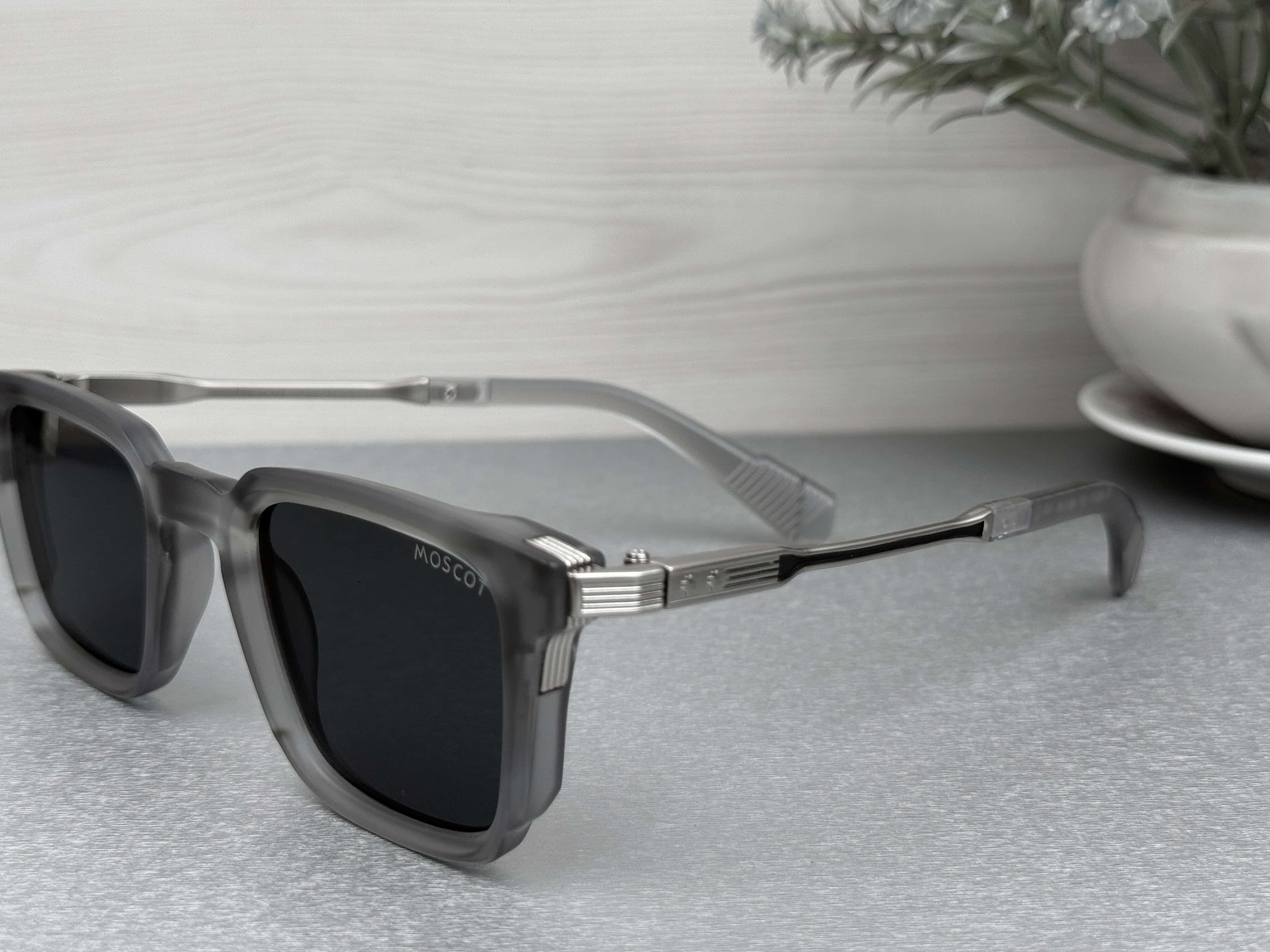 Mascot Square Sunglass