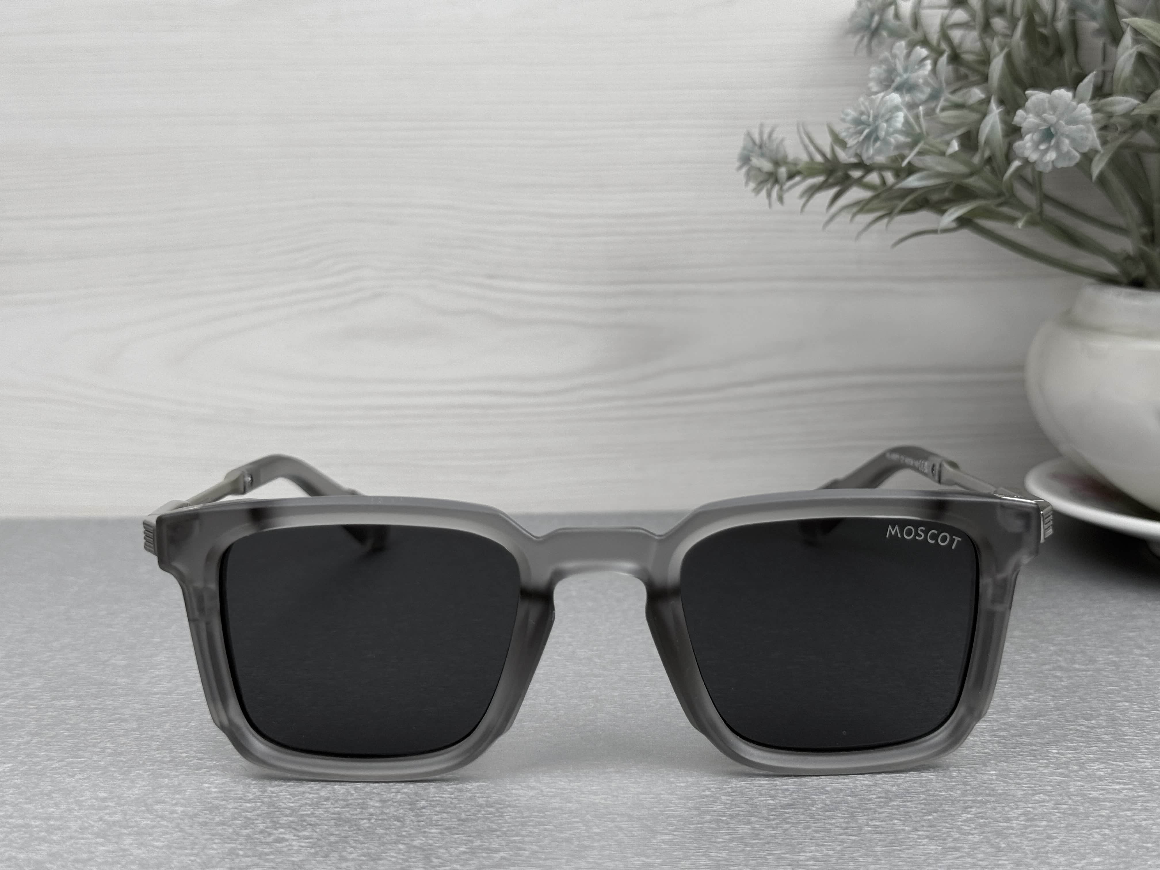 Mascot Square Sunglass