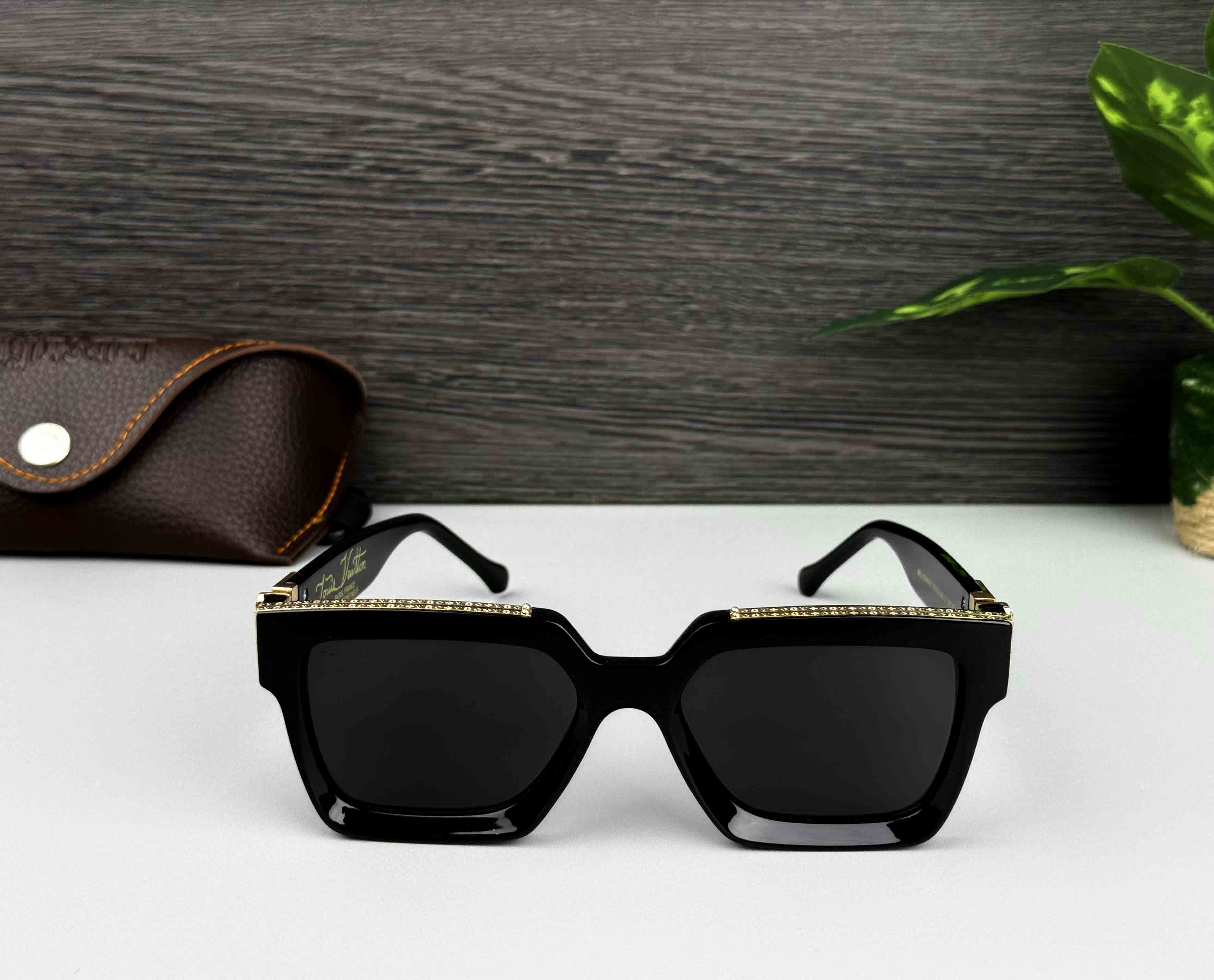 Louis Vuitton Premium Sunglass  -96006